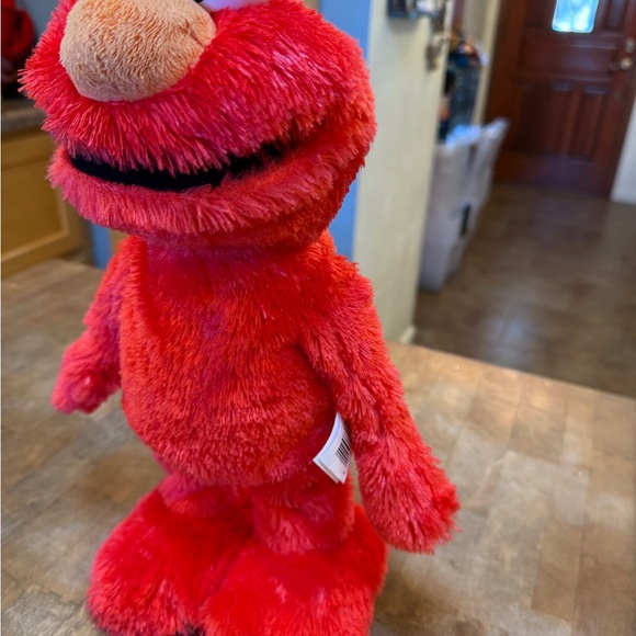 Sesame Street Talking and Dancing Elmo Red Plush Toy 2023 Elmo Slide Electronic - Picture 4 of 9